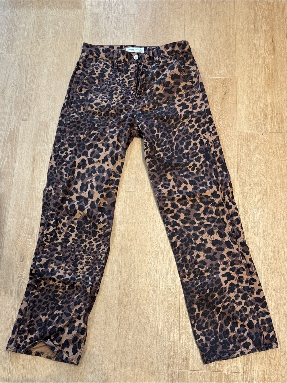 Abercrombie & Fitch Leopard Print Baggy Fit Jeans